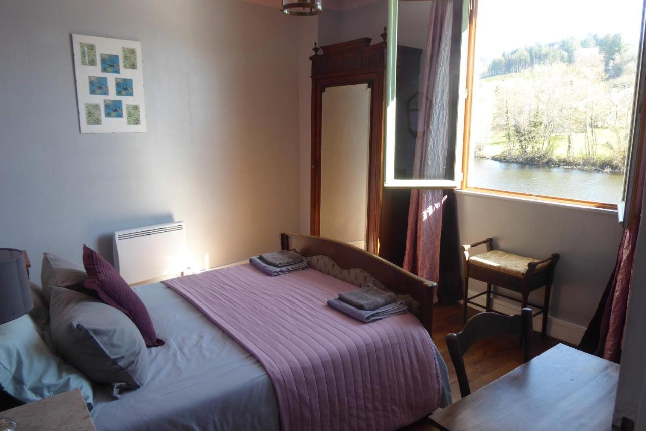 Chambres D'Hotes L'Hirondelle Du Lac Peyrat-le-Chateau Luaran gambar